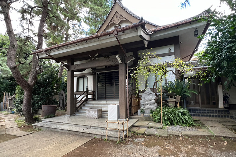 東京都文京区小石川にある深光寺の社